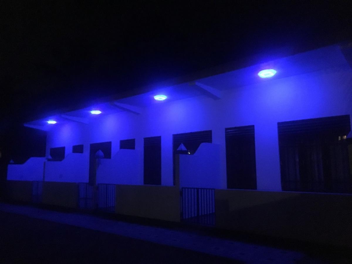 Sea Breeze Hotel Bentota Exterior photo